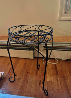 Moving Sale : plant stand