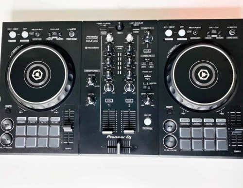 Pioneer DDJ-400 controller
