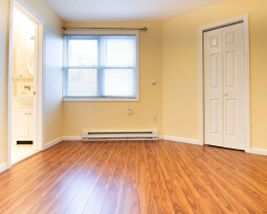 1 Bed 1 Bath Townhouse $880 / Month
