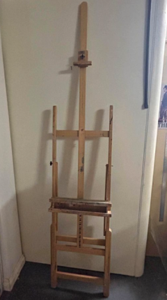 VINTAGE PAINTING EASEL W