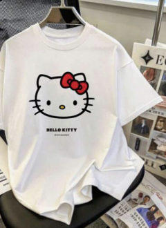 Hello Kitty Graphic T-Shirt