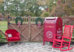 Christmas Photo Property Rental with Props