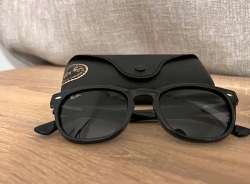 Unisex Ray-ban sunglasses