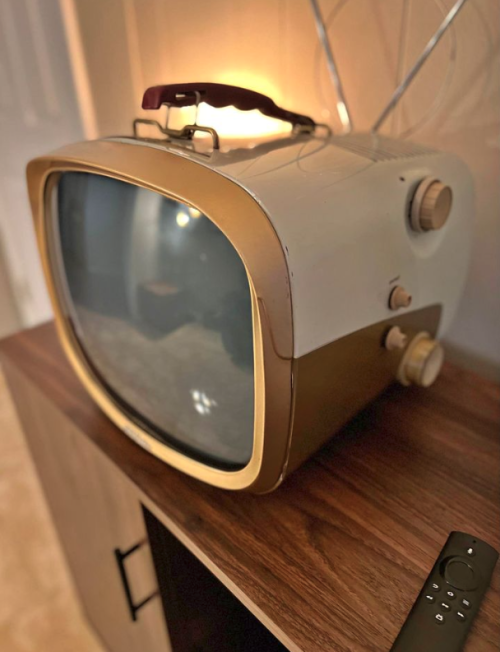 RCA deluxe 1956 restored and working TV