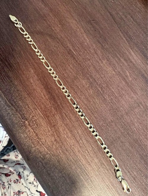 10 Karat gold figaro bracelet