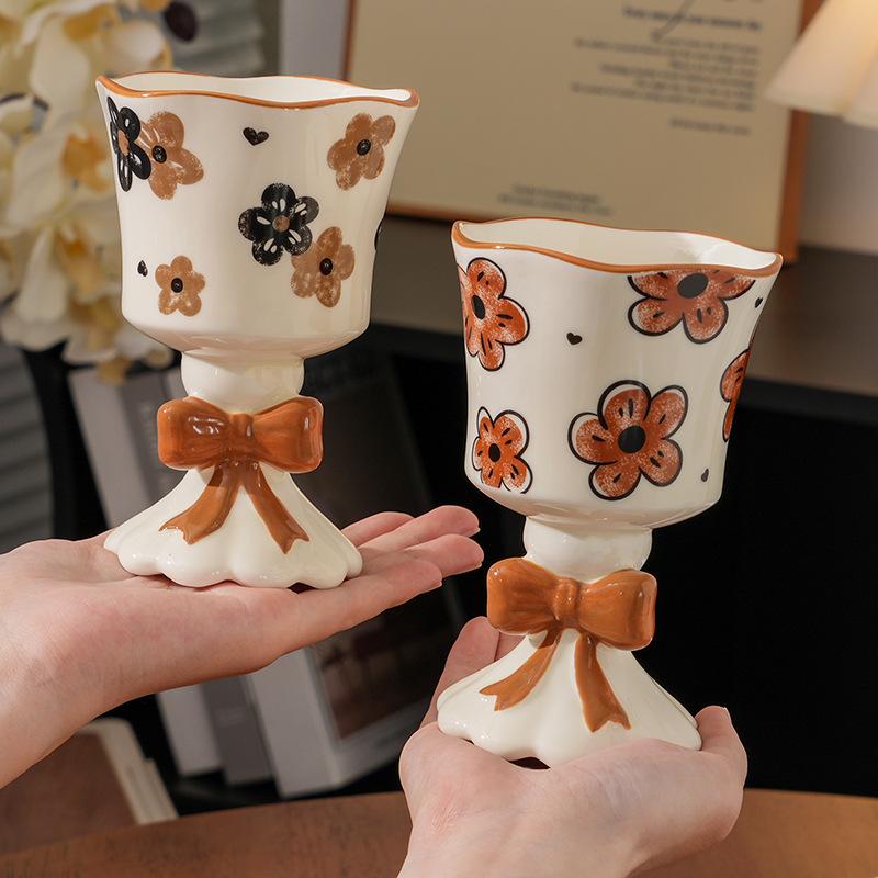 Niche-designed Bow-tie Stem Glass