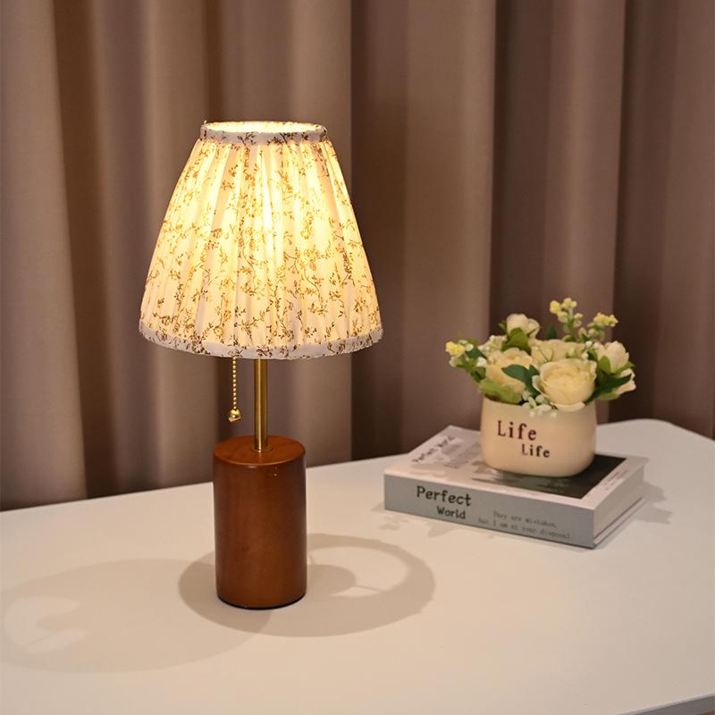 Pastoral Style Solid Wood Drawstring Retro Table Lamp