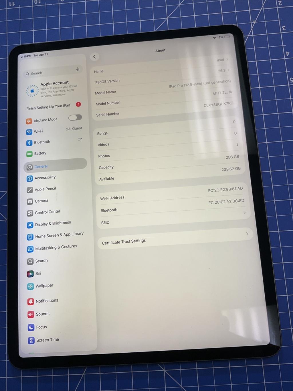ipad pro 12.9 3rd gen 256gb wifi Read Description E348