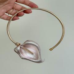 Womens French-Style Vintage Calla Lily Necklace