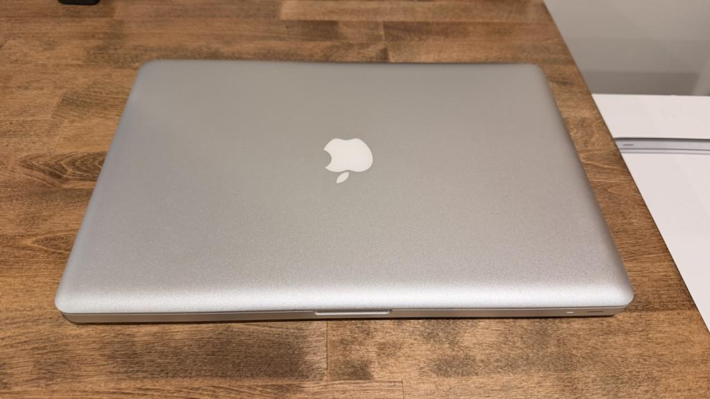 Apple MacBook Pro A1286 15.4" Laptop - MC721LL/A - Linux Mint Cinnamon