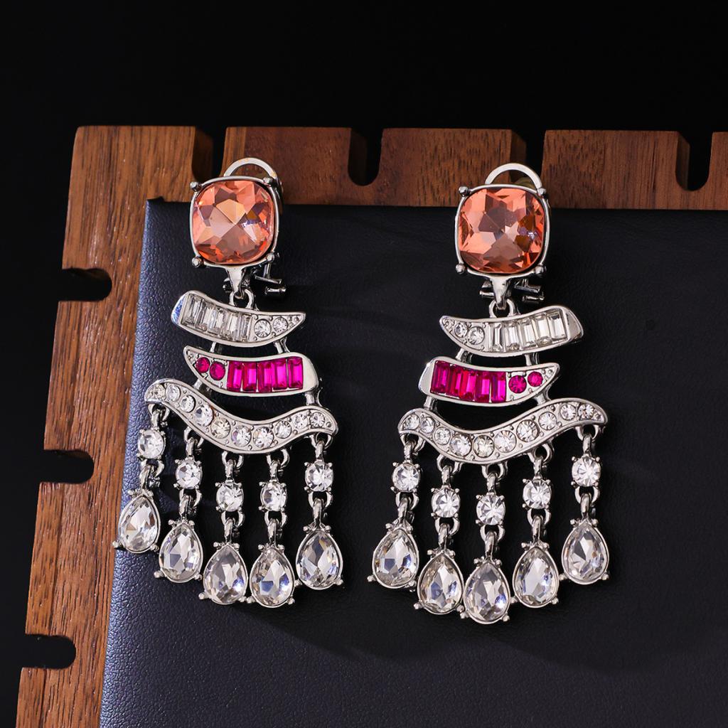 Irregular Geometric Light-luxur Aged-style Earrings For The Court